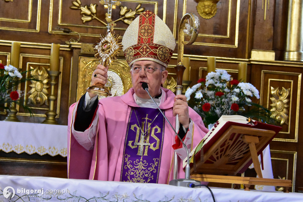 Różaniec. Wprowadzenie relikwi błogosłwionego kardynała Wyszyńskiego