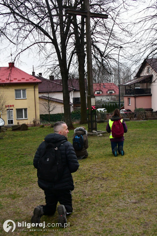 Szli w skupieniu i modlitwie całą noc. Uczestnicy EDK dotarli do Biłgoraja