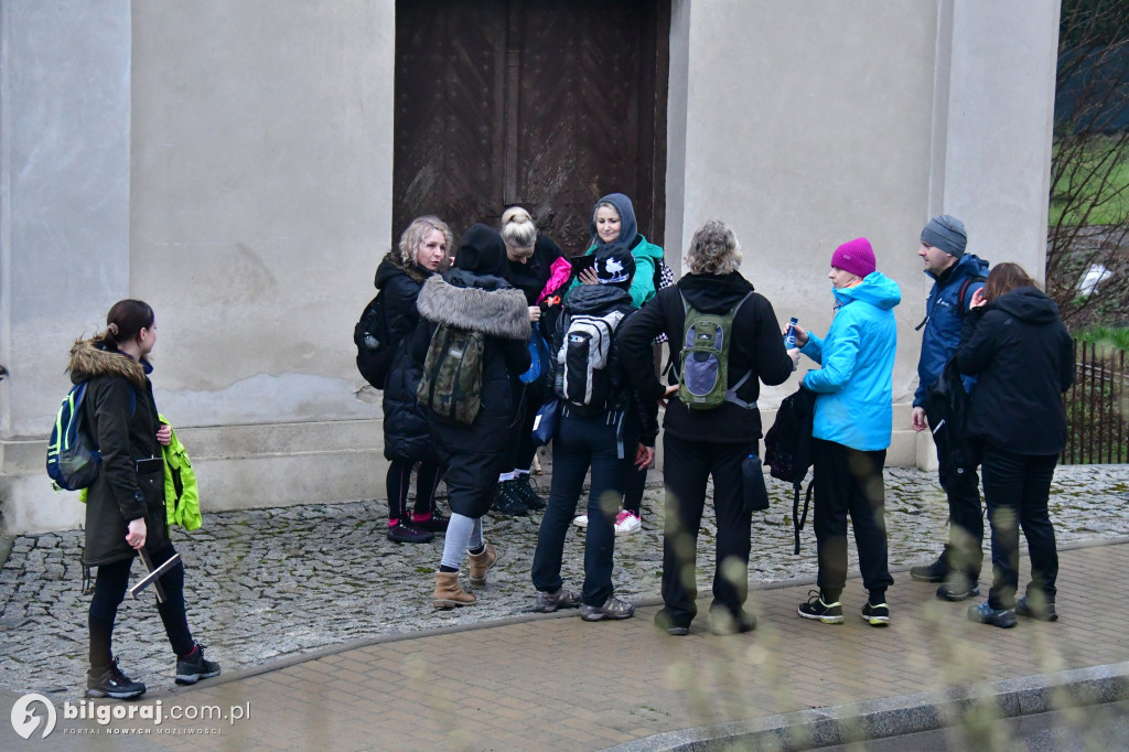 Szli w skupieniu i modlitwie całą noc. Uczestnicy EDK dotarli do Biłgoraja