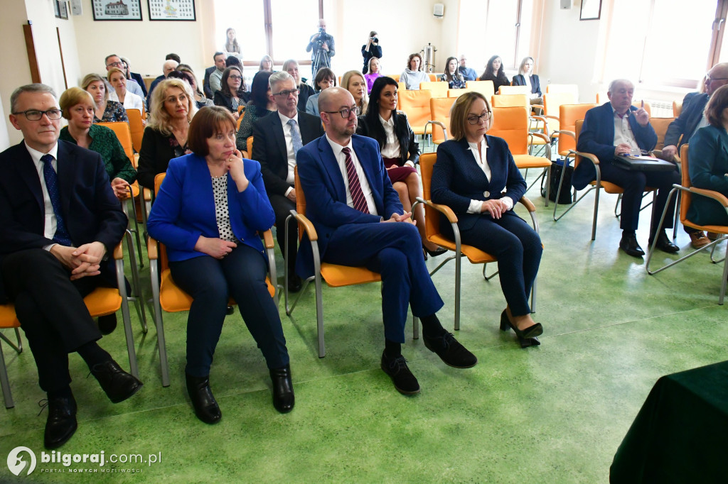 Wiceminister w Biłgoraju. Spotkał się z władzami i przedstawicielami instytucji pomocy społecznej