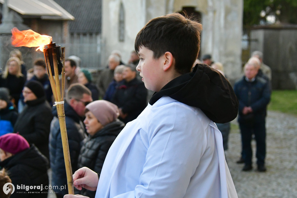 Mieszkańcy Frampola wyszli na ulicę w drodze krzyżowej