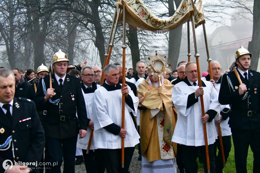 Procesja Rezurekcyjna w sanktuarium św. Marii Magdaleny w Biłgoraju