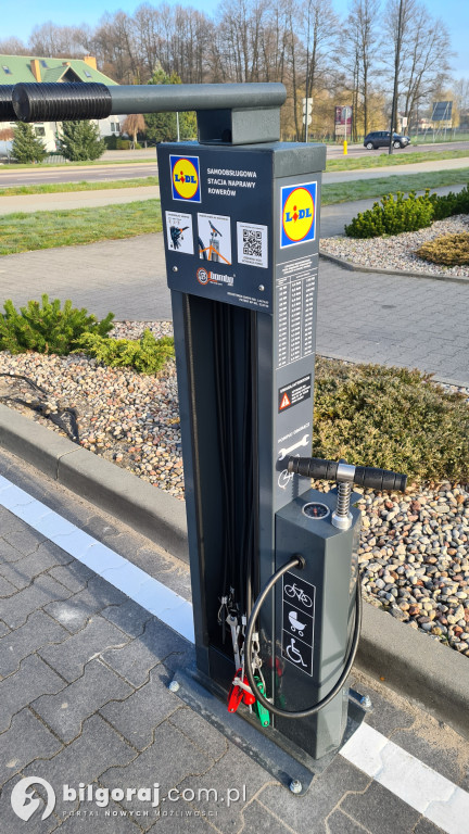 Stacja naprawy rowerów przy biłgorajskim Lidl-u