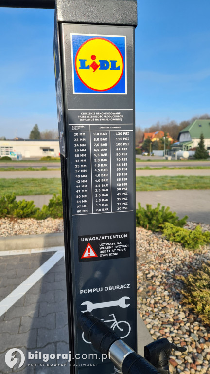 Stacja naprawy rowerów przy biłgorajskim Lidl-u