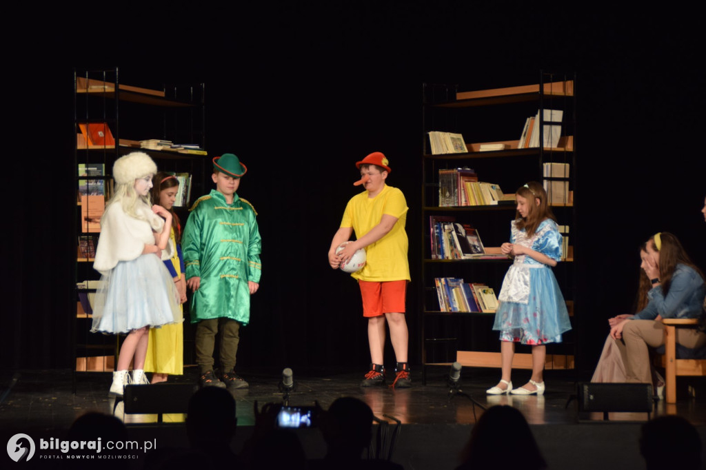 Powiatowe święto teatru dziecięcego i młodzieżowego w Tarnogrodzie (FOTO)