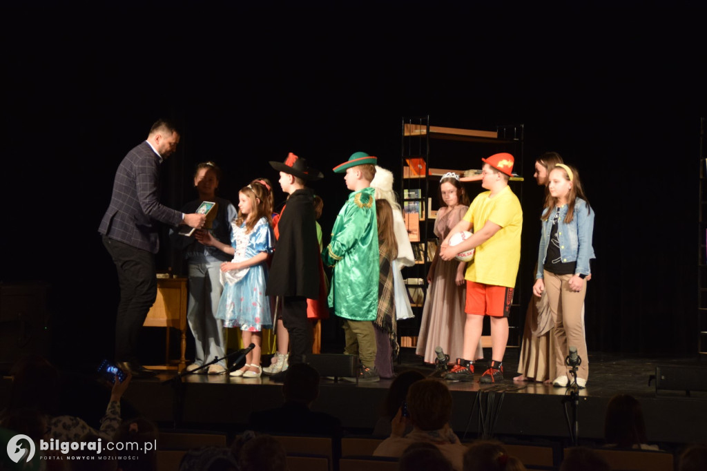 Powiatowe święto teatru dziecięcego i młodzieżowego w Tarnogrodzie (FOTO)