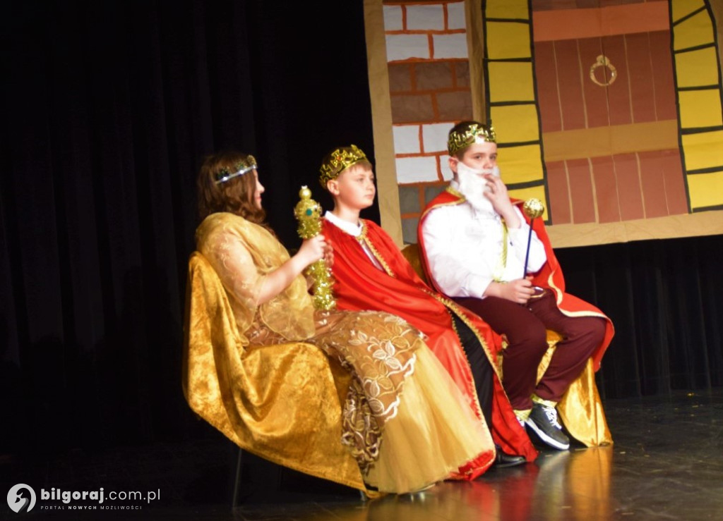 Powiatowe święto teatru dziecięcego i młodzieżowego w Tarnogrodzie (FOTO)