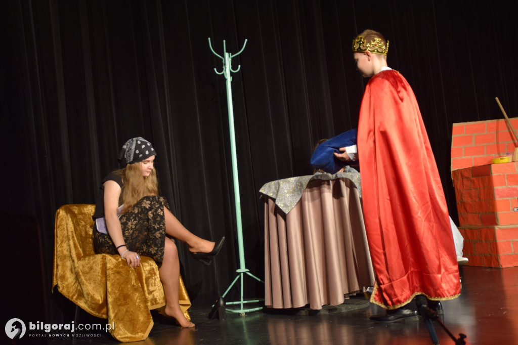 Powiatowe święto teatru dziecięcego i młodzieżowego w Tarnogrodzie (FOTO)
