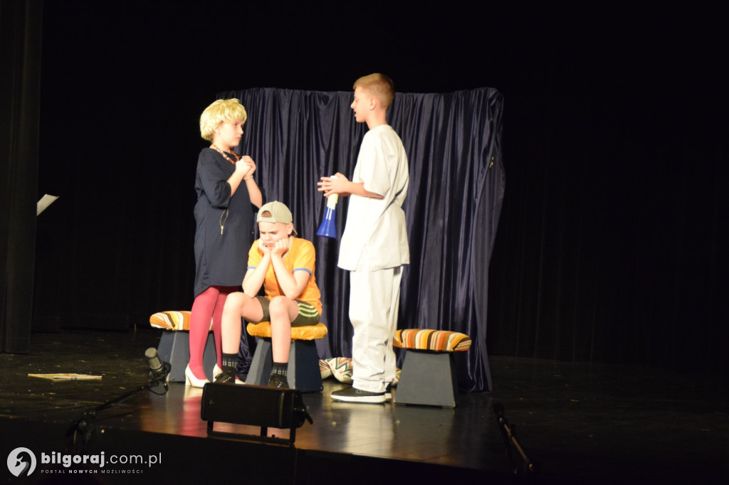 Powiatowe święto teatru dziecięcego i młodzieżowego w Tarnogrodzie (FOTO)
