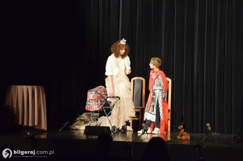 Powiatowe święto teatru dziecięcego i młodzieżowego w Tarnogrodzie (FOTO)
