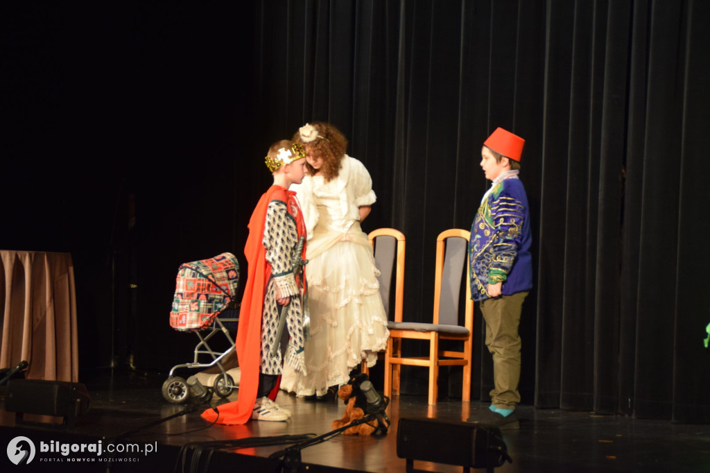 Powiatowe święto teatru dziecięcego i młodzieżowego w Tarnogrodzie (FOTO)