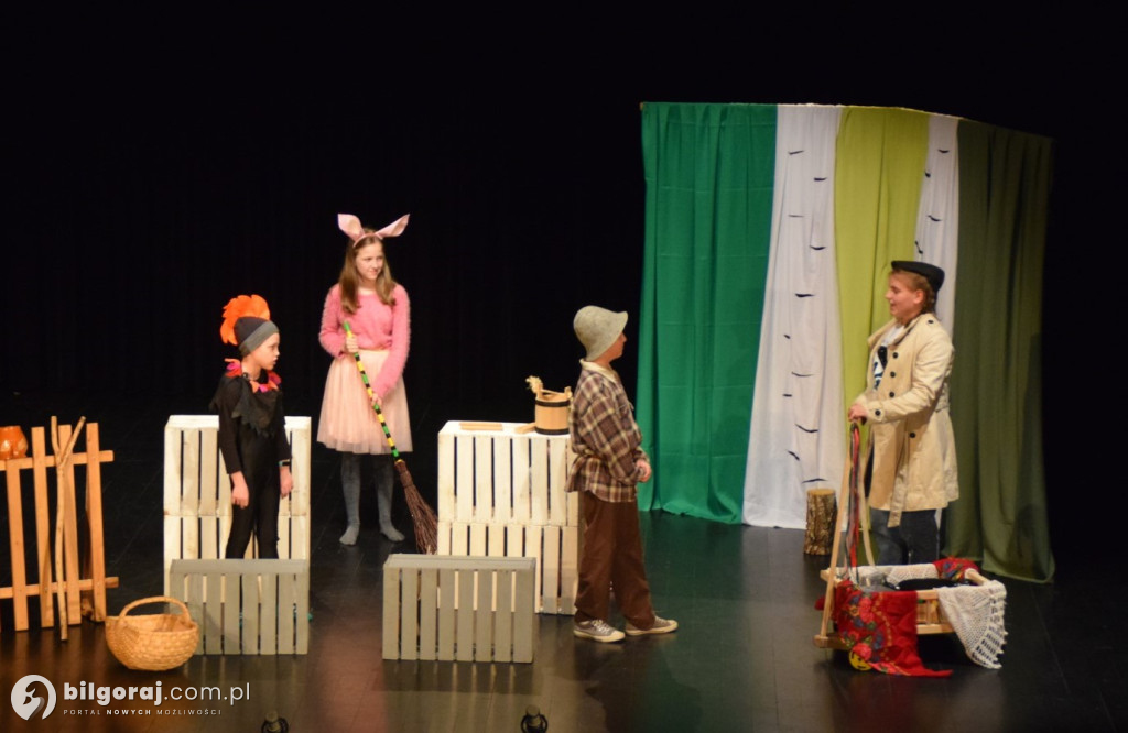 Powiatowe święto teatru dziecięcego i młodzieżowego w Tarnogrodzie (FOTO)