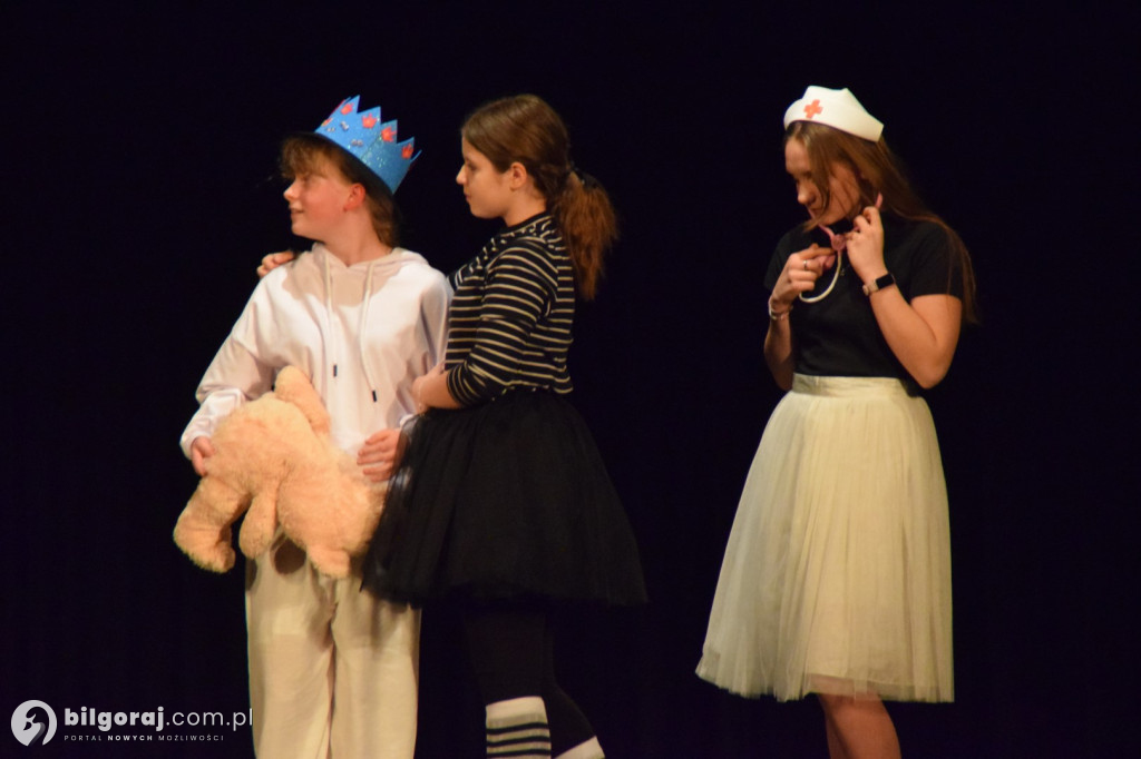 Powiatowe święto teatru dziecięcego i młodzieżowego w Tarnogrodzie (FOTO)