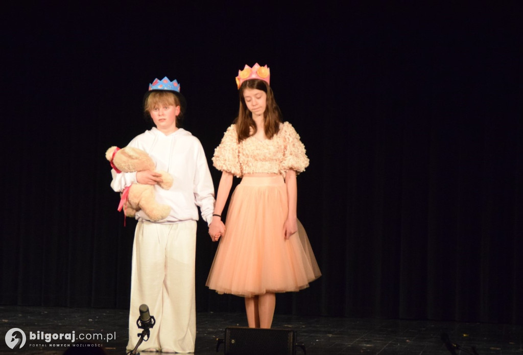 Powiatowe święto teatru dziecięcego i młodzieżowego w Tarnogrodzie (FOTO)