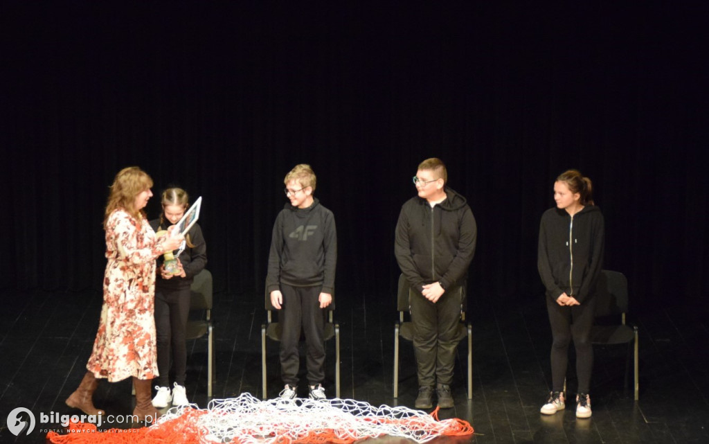 Powiatowe święto teatru dziecięcego i młodzieżowego w Tarnogrodzie (FOTO)