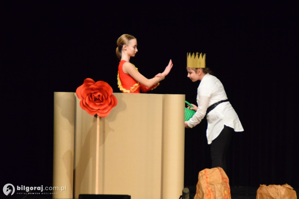 Powiatowe święto teatru dziecięcego i młodzieżowego w Tarnogrodzie (FOTO)