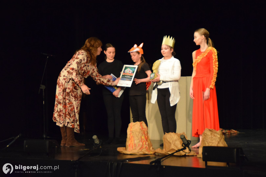 Powiatowe święto teatru dziecięcego i młodzieżowego w Tarnogrodzie (FOTO)
