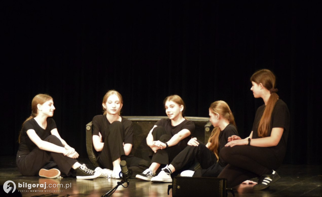 Powiatowe święto teatru dziecięcego i młodzieżowego w Tarnogrodzie (FOTO)