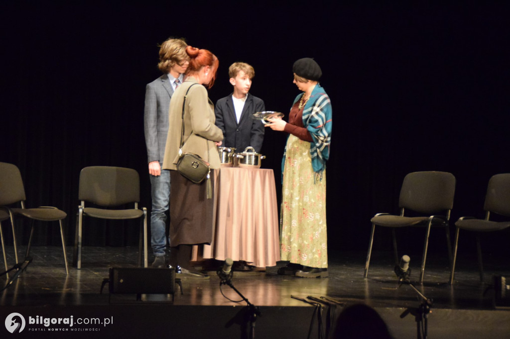 Powiatowe święto teatru dziecięcego i młodzieżowego w Tarnogrodzie (FOTO)
