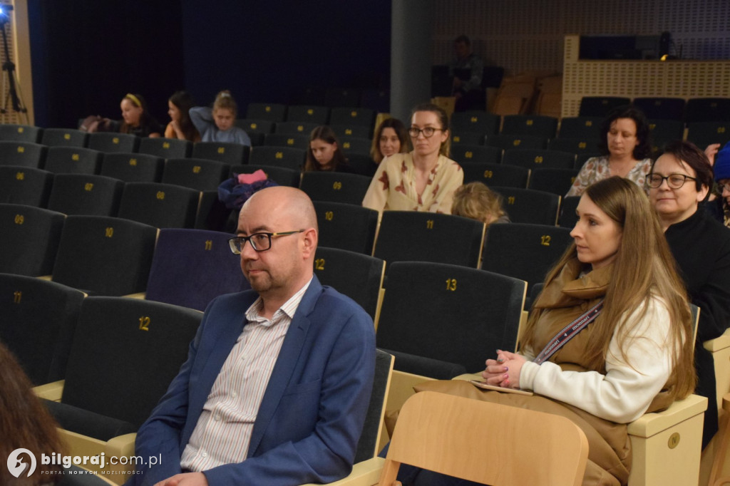 Powiatowe święto teatru dziecięcego i młodzieżowego w Tarnogrodzie (FOTO)