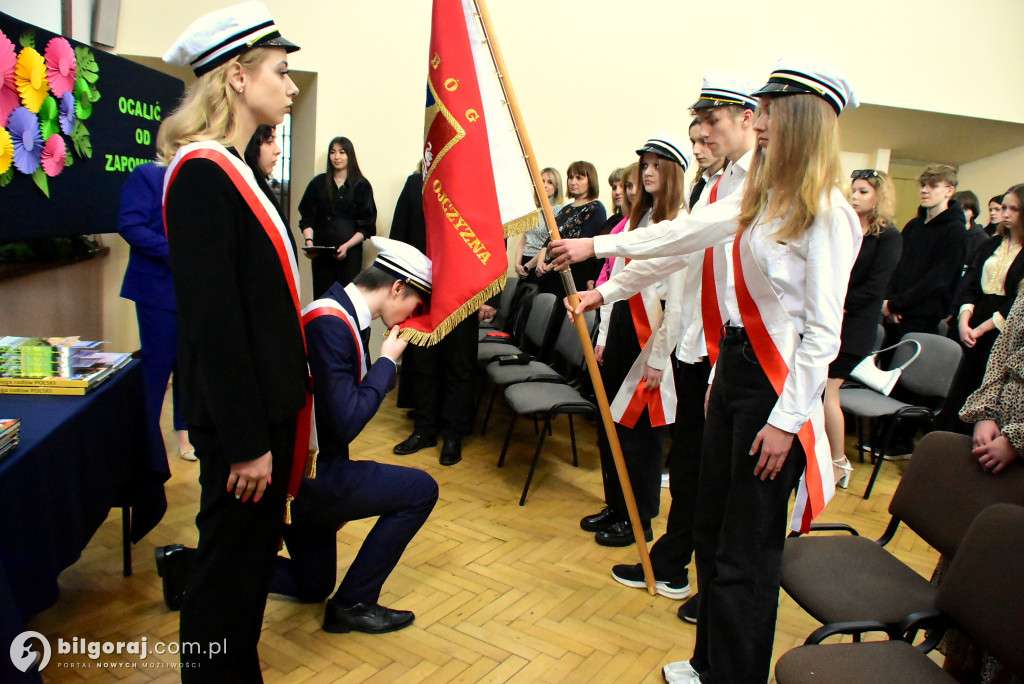 Zakończenie roku klas maturalnych w biłgorajskim Katoliku