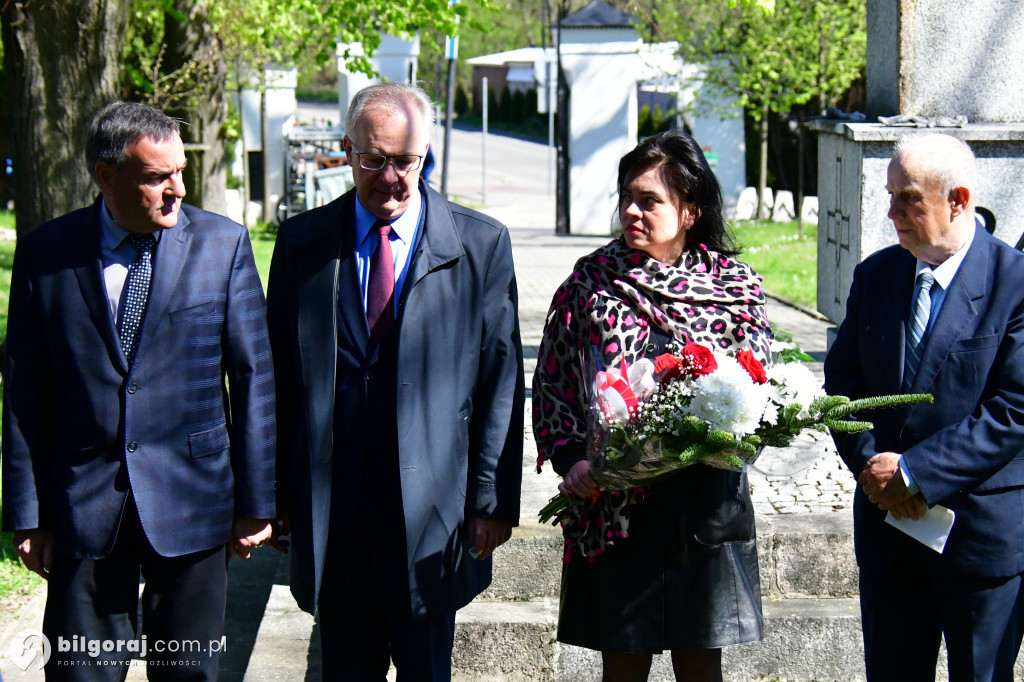 1 Maja w Biłgoraju. Na grobie Józefa Dechnika złożono kwiaty