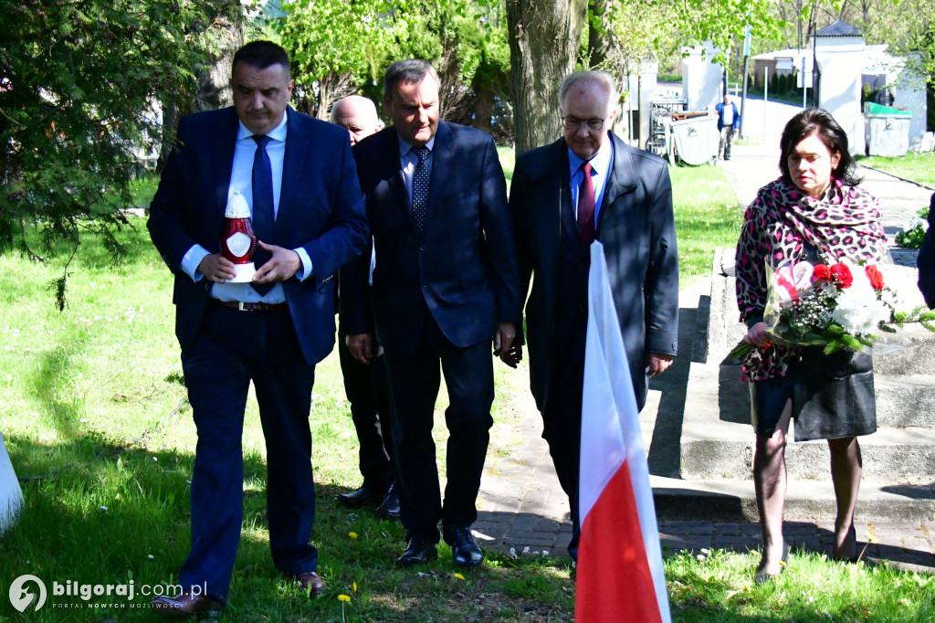 1 Maja w Biłgoraju. Na grobie Józefa Dechnika złożono kwiaty