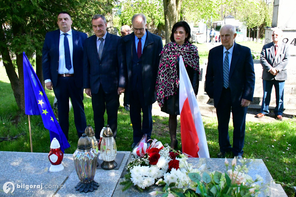 1 Maja w Biłgoraju. Na grobie Józefa Dechnika złożono kwiaty