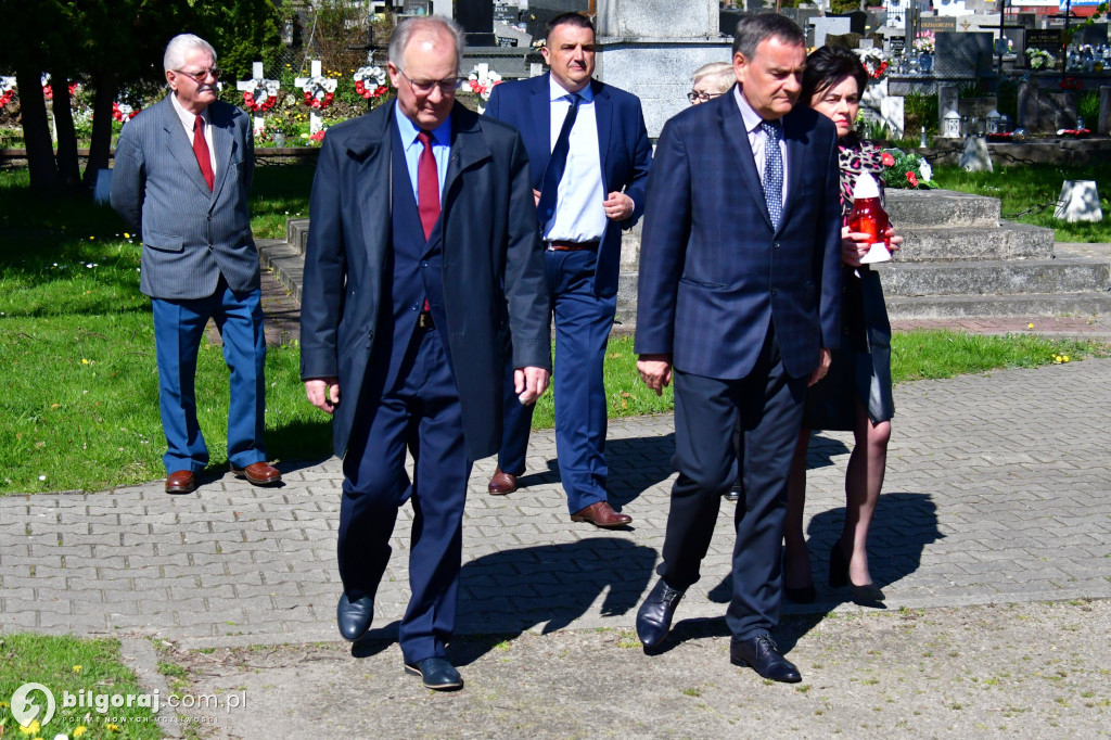 1 Maja w Biłgoraju. Na grobie Józefa Dechnika złożono kwiaty