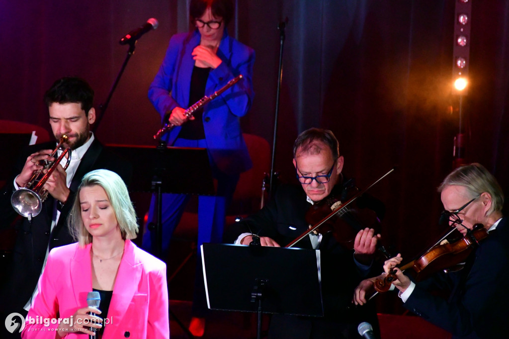 Rodzinna Orkiestra Pospieszalskich na scenie w BCK