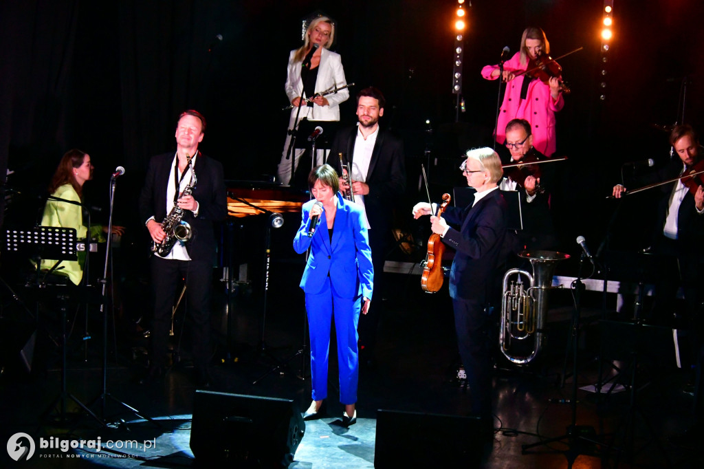 Rodzinna Orkiestra Pospieszalskich na scenie w BCK