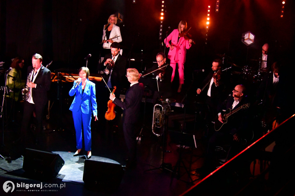 Rodzinna Orkiestra Pospieszalskich na scenie w BCK