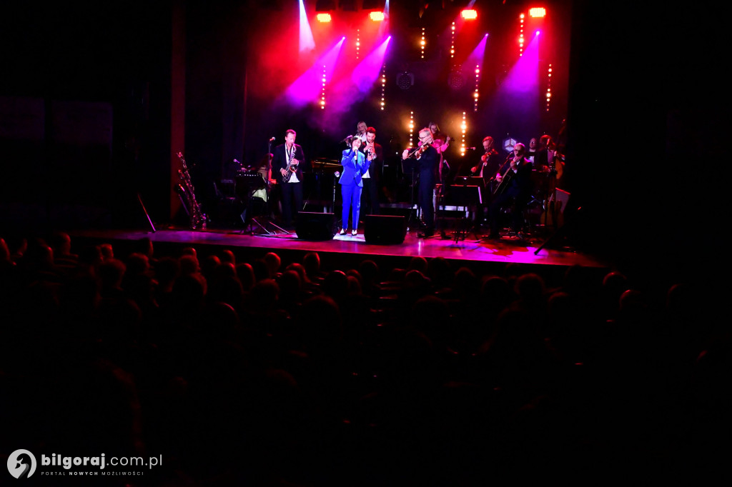 Rodzinna Orkiestra Pospieszalskich na scenie w BCK