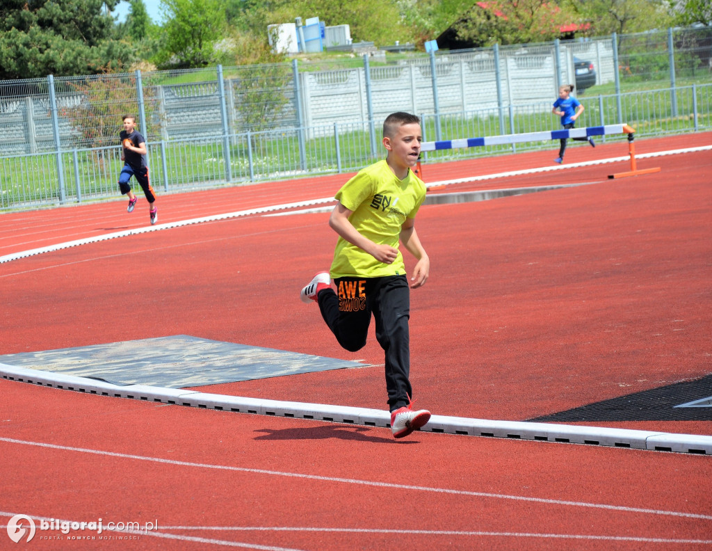 Zawody w czwórboju lekkoatletycznym na obiektach OSiR