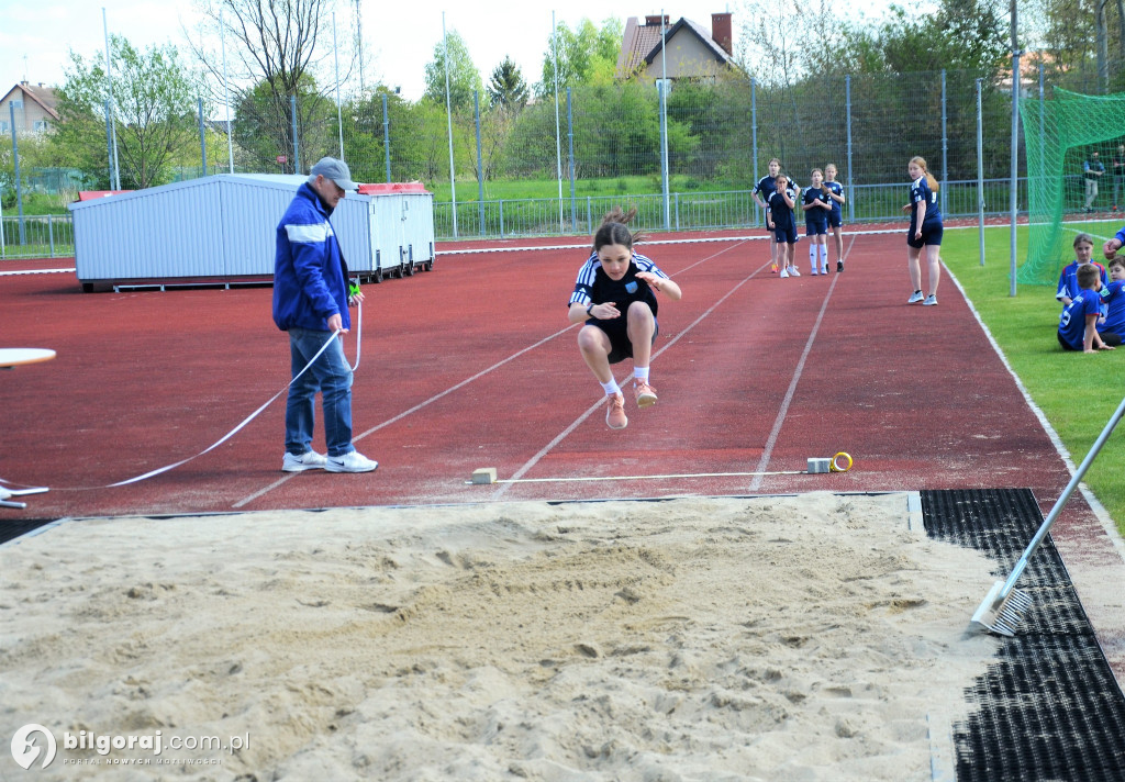 Zawody w czwórboju lekkoatletycznym na obiektach OSiR