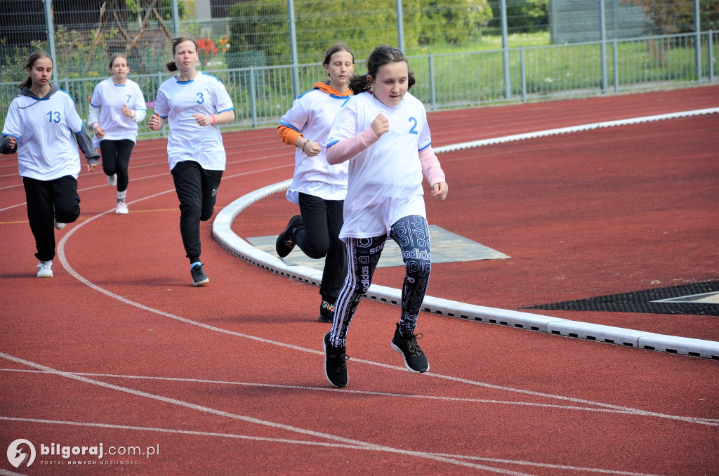 Zawody w czwórboju lekkoatletycznym na obiektach OSiR