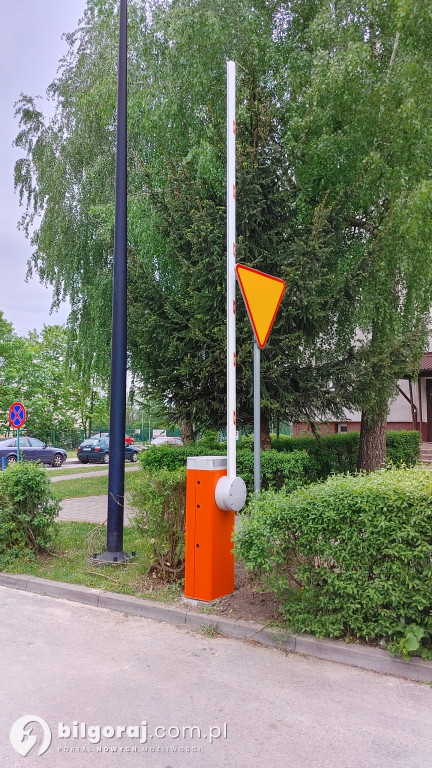 Szlaban już stoi. Wjazd na Nadstawą od Aptecznej tylko dla właścicieli pilotów