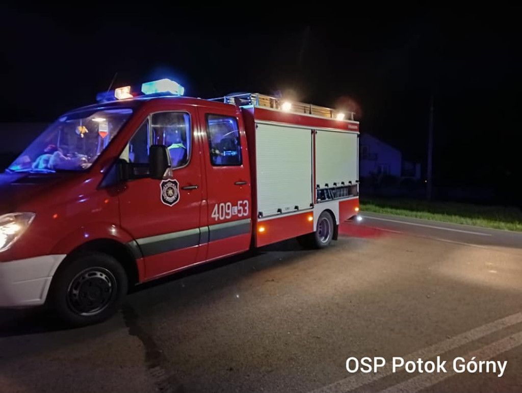 Pijany kierowca Forda wjechał w budynek