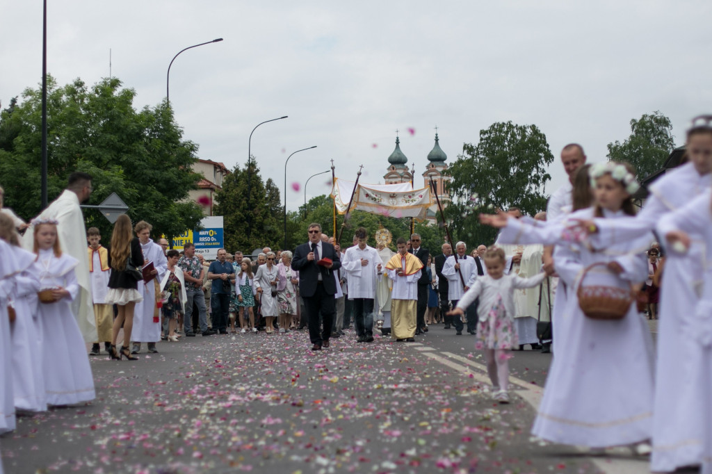 Procesja Bożego Ciała w parafii Wniebowziecia NMP w Biłgoraju