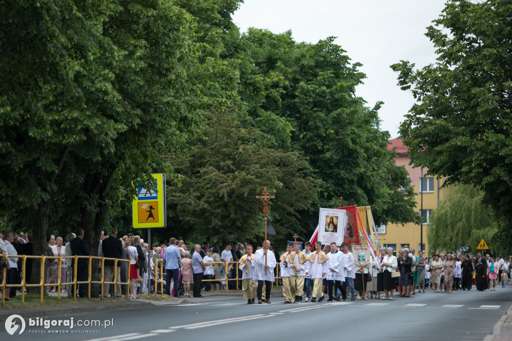 Procesja Bożego Ciała w parafii Wniebowziecia NMP w Biłgoraju