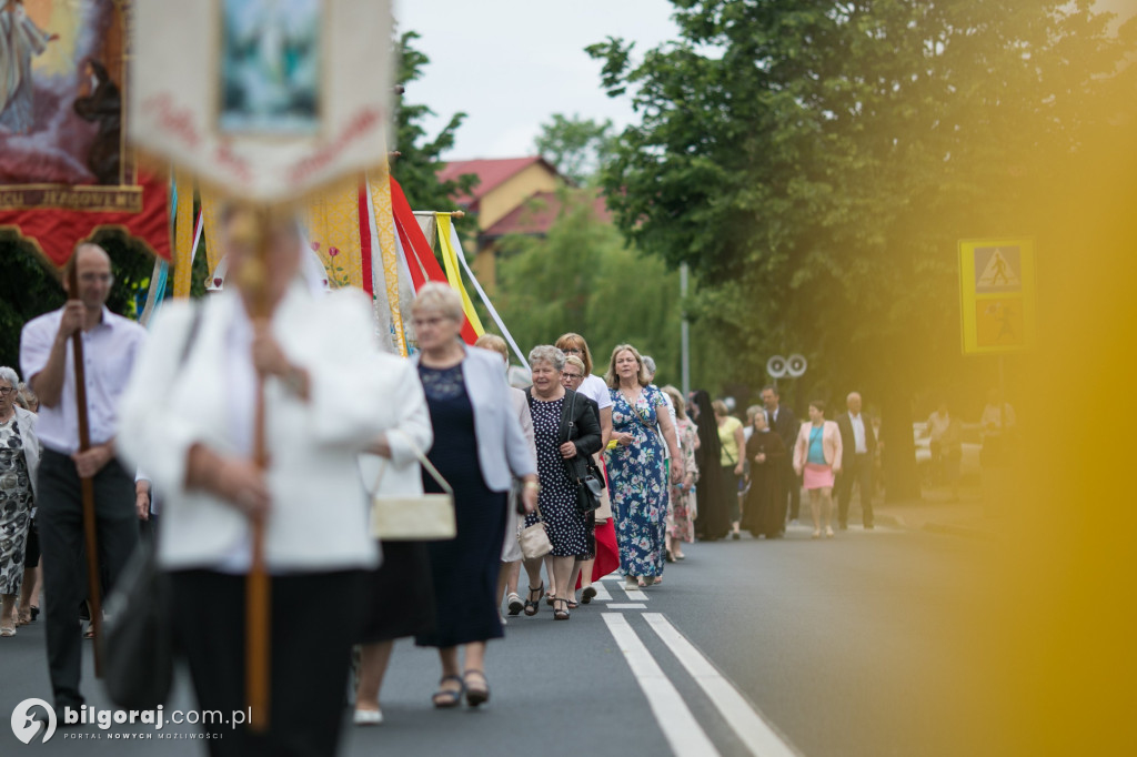 Procesja Bożego Ciała w parafii Wniebowziecia NMP w Biłgoraju