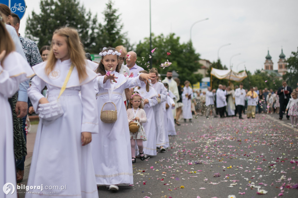 Procesja Bożego Ciała w parafii Wniebowziecia NMP w Biłgoraju