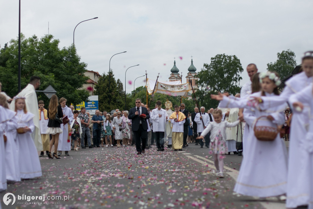 Procesja Bożego Ciała w parafii Wniebowziecia NMP w Biłgoraju