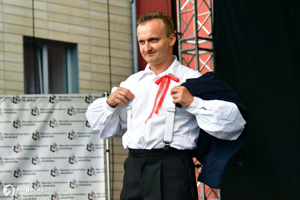 Folk na wybiegu, czyli ludowy pokaz mody