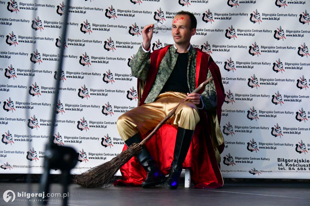 Folk na wybiegu, czyli ludowy pokaz mody