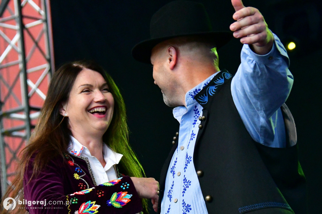 Folk na wybiegu, czyli ludowy pokaz mody
