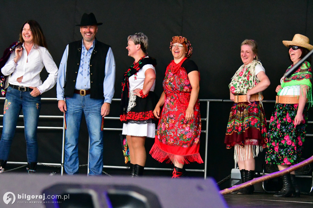 Folk na wybiegu, czyli ludowy pokaz mody