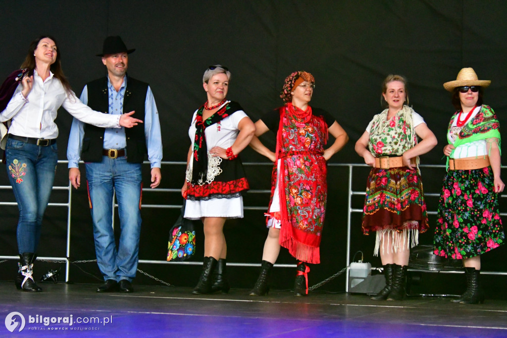Folk na wybiegu, czyli ludowy pokaz mody