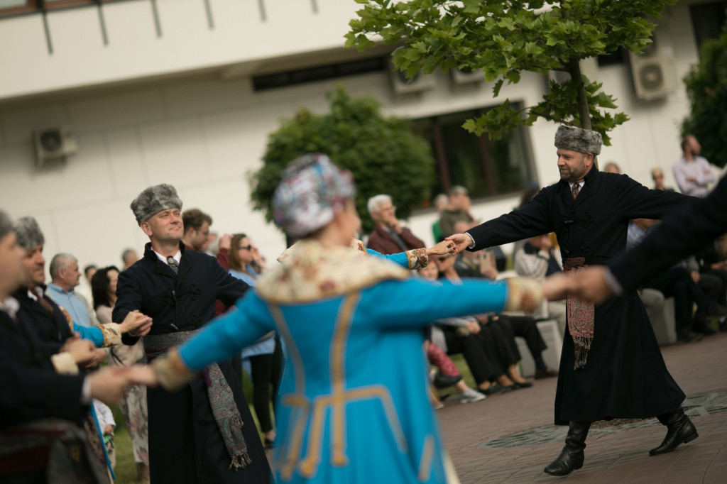 Polonez w wykonaniu Grupy Folklorystycznej 