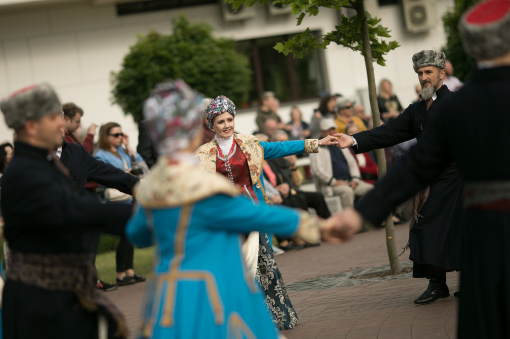Polonez w wykonaniu Grupy Folklorystycznej 